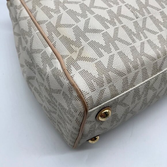 Michael Kors Vanilla Monogram Canvas Jet Set Work Tote Bag - Picture 7 of 11